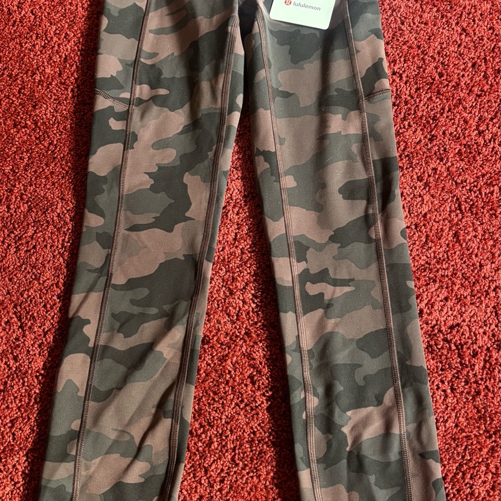Lululemon camo Invigorate HR tight, 25”, size 2, NWT Plus bag